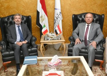 وزارة الصناعة ومنظمة العمل الدولية توقعان وثيقة مشروع تعزيز البيئة الداعمة للإنتاجية من أجل العمل اللائق