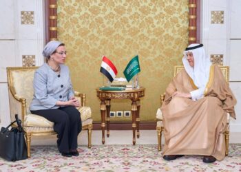 وزيرة البيئة تلتقى وزير البيئة والمياه والزراعة بالمملكة العربية السعودية