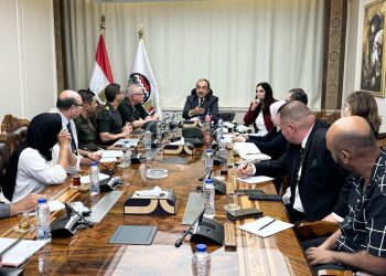 وزير قطاع الأعمال يتابع مستجدات تنفيذ مشروع تطوير شركة مصر للغزل والنسيج وصباغي البيضا بكفر الدوار