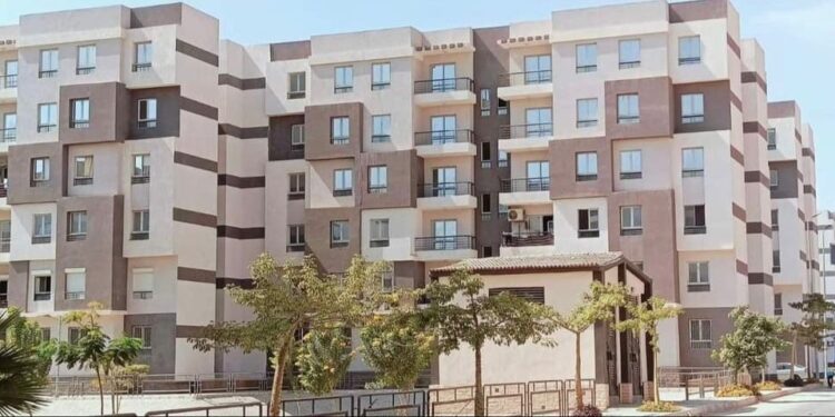 وزير الإسكان: الأحد المقبل..بدء تسليم وحدات الإسكان المتميز ذى الطابع الحديث بمدينة العبور الجديدة