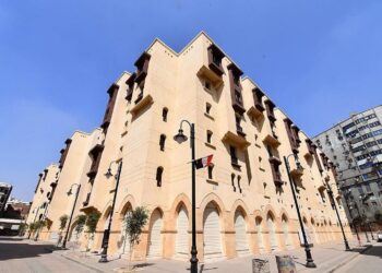 وزير الإسكان: الأحد المقبل..بدء تسليم وحدات الإسكان المتميز ذى الطابع الحديث بمدينة العبور الجديدة