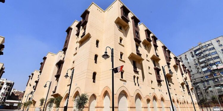 وزير الإسكان: الأحد المقبل..بدء تسليم وحدات الإسكان المتميز ذى الطابع الحديث بمدينة العبور الجديدة