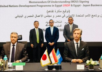 وزير الاستثمار والتجارة الخارجية يلتقى وكلاء شركات السيارات العالمية والموزعين لبحث توطين صناعة السيارات في مصر