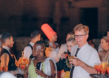 ضم أعضاء بالكونجرس ومستثمرين ومشاهير.. تفاصيل زيارة وفد من المشاهير الأمريكان لمعابد الأقصر وأسوان