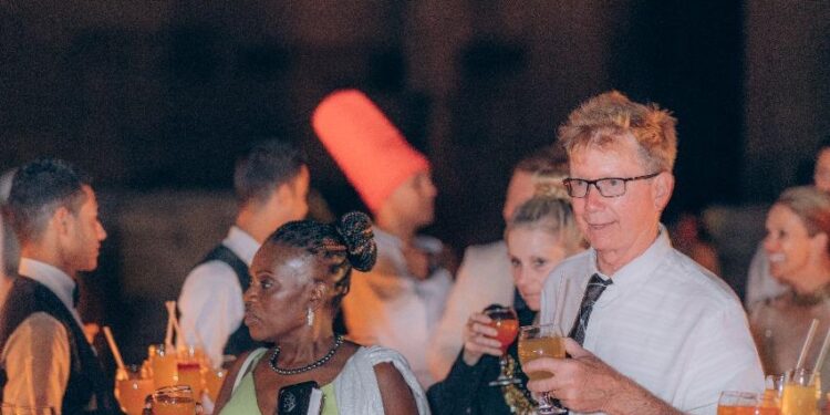 ضم أعضاء بالكونجرس ومستثمرين ومشاهير.. تفاصيل زيارة وفد من المشاهير الأمريكان لمعابد الأقصر وأسوان