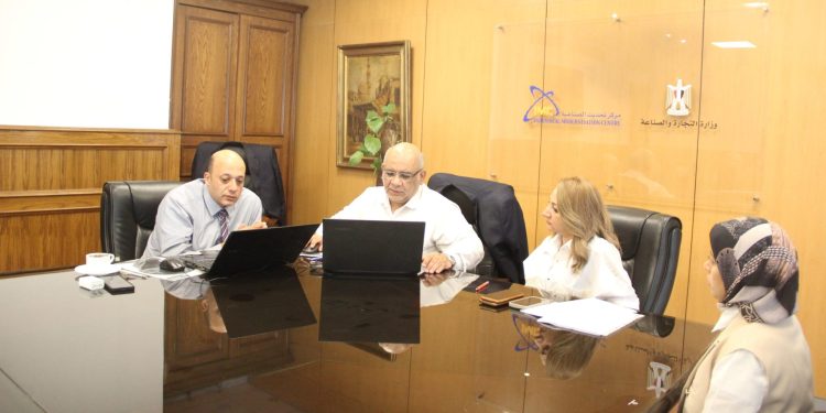 وحدة منح علامة “بكل فخر صنع في مصر” تحصل على الاعتماد من “إيجاك”