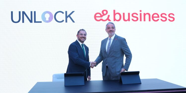 إي آند بيزنس  وUNLOCK توقعان مذكرة تفاهم لتعزيز بناء القدرات والتحول الرقمي للشركات الصغيرة والمتوسطة