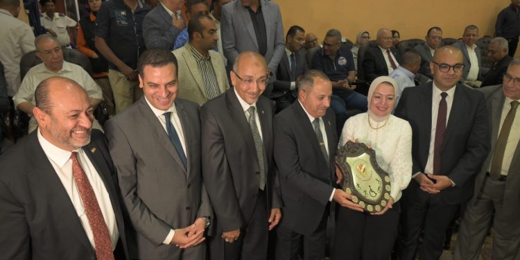 للسنة الـ22 على التوالي.. “إيسترن كومباني” تتوج ببطولة الجمهورية للشركات الـ57 ببورسعيد