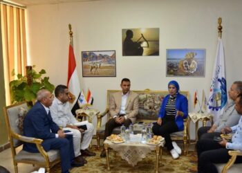 مسئولو” الإسكان”و”المناطق الحرة بالسويس” يناقشون تطوير المنطقة الحرة بالسويس الجديدة