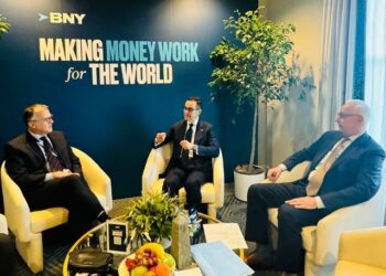 وزير الاستثمار يلتقي مسؤولي بنك بي إن واي ميلون لاستعراض الإصلاحات الاقتصادية للدولة المصرية وفرص الاستثمار