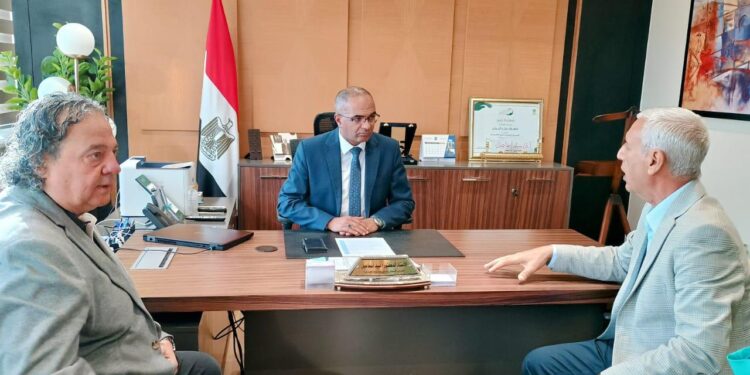 نائب وزير الإسكان يتابع موقف تقديم خدمات مياه الشرب والصرف الصحي بمحافظة الدقهلية