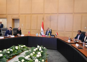وزير الاستثمار  يستقبل سفيرة النرويج بالقاهرة ووفد شركة سكاتك للطاقة المتجددة