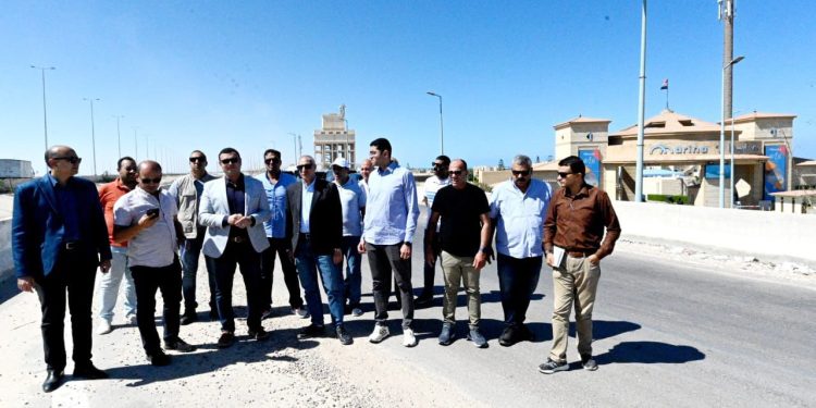 وزير الإسكان يتفقد أعمال التطوير ورفع الكفاءة الجارى والمخطط تنفيذها بمركز مارينا العلمين السياحى