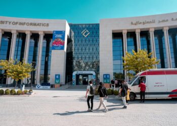 جامعة مصر للمعلوماتية تنظم حملة للتبرع بـ”الدم” بالتعاون مع التحالف الوطني للعمل الأهلي