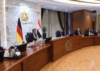 مدبولي ورئيس وزراء ولاية بافاريا الألمانية يترأسان جلسة مباحثات مُوسّعة لمناقشة ملفات التعاون المشترك