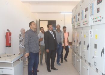 وزير الإسكان: إطلاق التيار الكهربائي بـ5 موزعات جديدة تخدم 710 أفدنة بالمنطقة الصناعية بالعاشر من رمضان