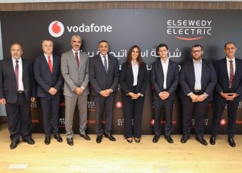 ڤودافون ومجموعة السويدي اليكتريك توقعان شراكة استراتيجية لتعزيز وتوطين صناعة معدات الاتصالات