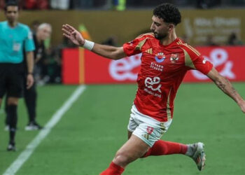 وسام أبو علي يقود هجوم الأهلي أمام العين