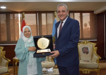 محافظ الغربية و مؤسسة العربي يسلمان 80 جهاز ل 20 فتاة من المقبلات على الزواج