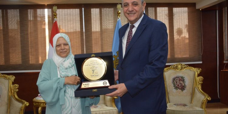 محافظ الغربية و مؤسسة العربي يسلمان 80 جهاز ل 20 فتاة من المقبلات على الزواج