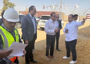 وزير الصحة يتفقد مشروع إنشاء مستشفى العين السخنة للطوارئ