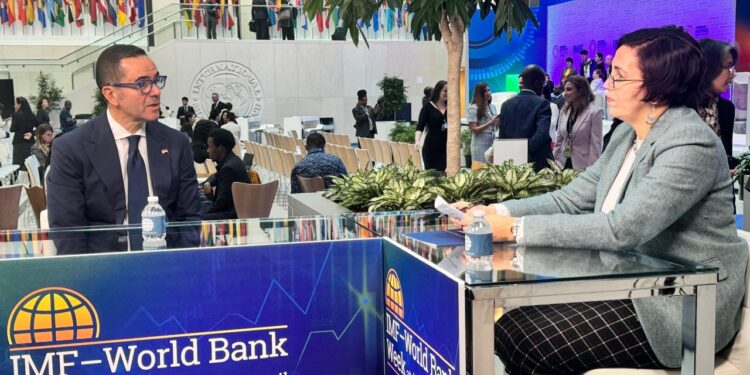 وزير الاستثمار والتجارة الخارجية يشارك في جلسة حوارية بصندوق النقد الدولي حول خلق فرص العمل وتعزيز النمو