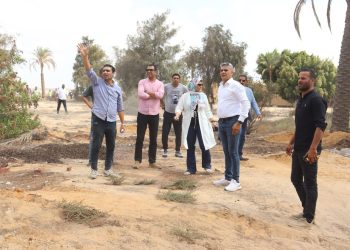 وزير الإسكان يوجه مسئولى جهات الوزارة بسرعة إنهاء المشروعات التى تمس حياة المواطنين بشكل مباشر