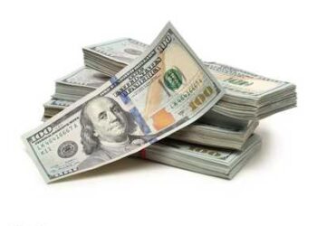 انخفاض ملحوظ في سعر الدولار الأمريكي أمام الجنيه المصري في تعاملات الثلاثاء 12 نوفمبر 2024