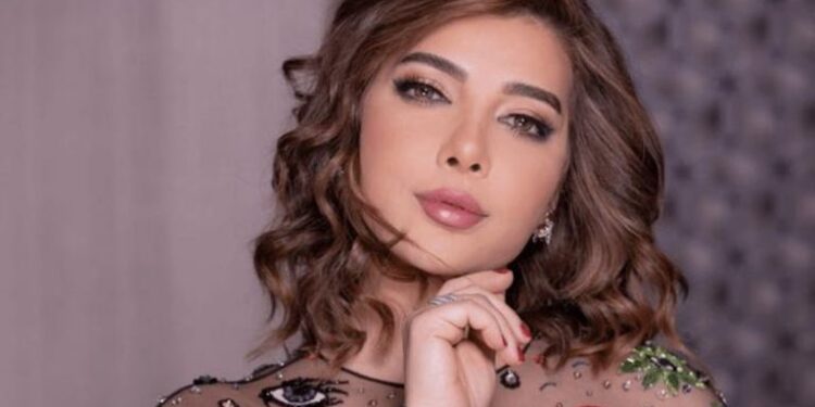 أصالة نصري تتألق في أبوظبي وتكشف عن أحدث أعمالها الفنية