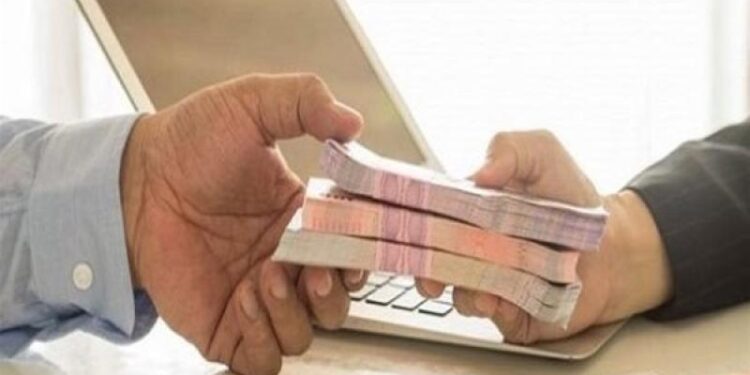 الحدود القصوى للسحب من البنوك ورسوم الاستعلام عن الرصيد