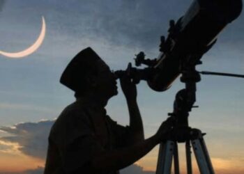 الإفتاء تستطلع مساء اليوم هلال شهر جمادى الأولى لعام 1446 هجريًا