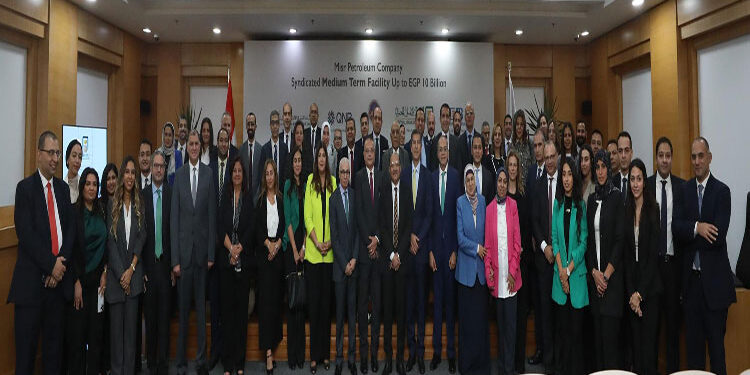 بنك القاهرة بمشاركة البنك الأهلي المصري وسبعة بنوك يتيح تمويل مشترك بمبلغ 10 مليار جنيه لصالح شركة مصر للبترول