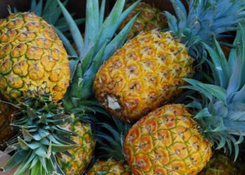 ماذا يحدث لجسمك عند تناول الأناناس