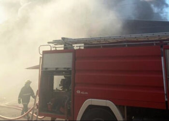 إصابة 6 أشخاص في حريق محل تجاري بمحطة وقود في القاهرة الجديدة