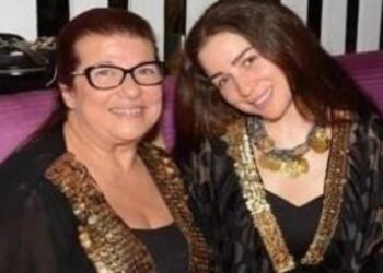 وفاة والدة مي عز الدين بعد صراع طويل مع المرض.. تفاصيل