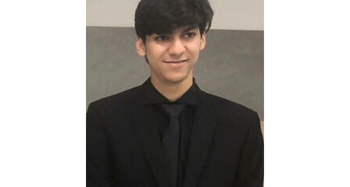 طالب بجامعة مصر للمعلوماتية يشارك ضمن وفد المفاوضين الشباب بمؤتمر المناخ cop29