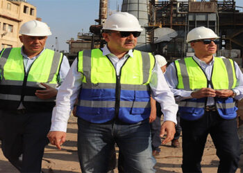 في جولة ميدانية.. وزير قطاع الأعمال العام يتفقد مصانع شركة الدلتا للأسمدة بطلخا ومستشفى السماد