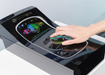 إل جي تستعرض شاشة ثورية يمكن سحبها وتمديدها 10000 مرة