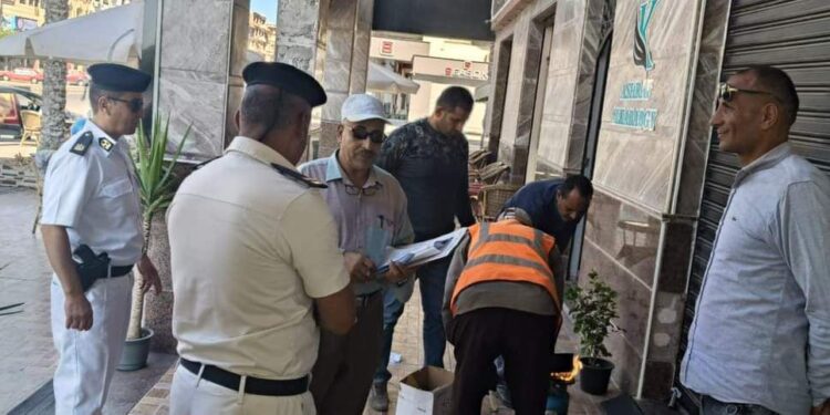 جهاز مدينة دمياط الجديدة ينفذ 48 قرار غلق وتشميع لمعارض سيارات مخالفة