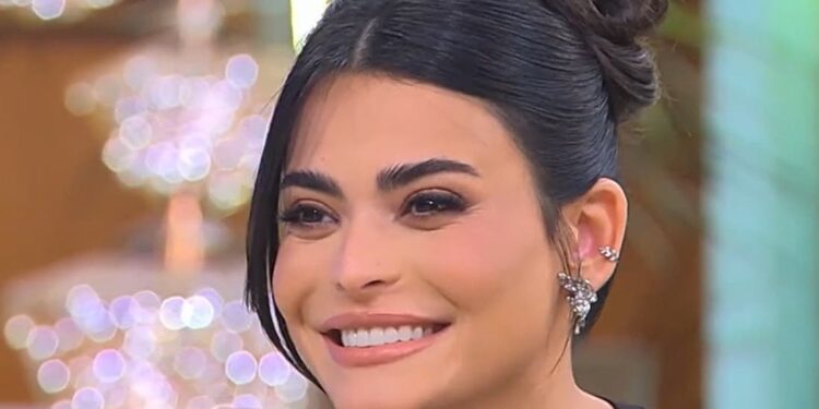 أسماء جلال تتصدر محركات البحث بعد مهرجان الجونة.. إطلالات لافتة وعلاقات مثيرة للجدل