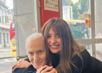 نيرمين الفقي تشارك صورة لها مع والدها