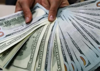 تصاعد سعر الدولار الأمريكي أمام الجنيه المصري.. نظرة على السوق اليوم