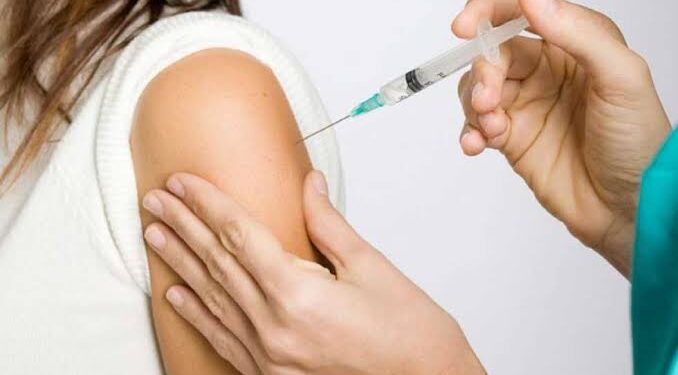 لقاح الإنفلونزا الموسمية..هل يحمي من أمراض الشتاء؟(تفاصيل)