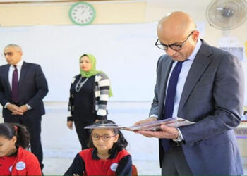 وزير التربية والتعليم يتفقد المدرسة المصرية اليابانية بالشروق لمتابعة المنظومة التعليمية بها