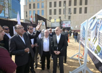 رئيس الوزراء يُتابع مشروع تطوير مستشفى أورام دار السلام “هرمل سابقاً”