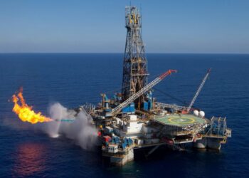 57 شركة عالمية فى قطاع البترول.. فرص استثمارية كبيرة رغم التحديات