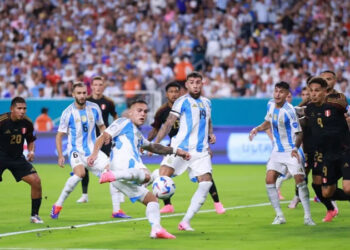 موعد مباراة الأرجنتين ضد بيرو في تصفيات كأس العالم 2026