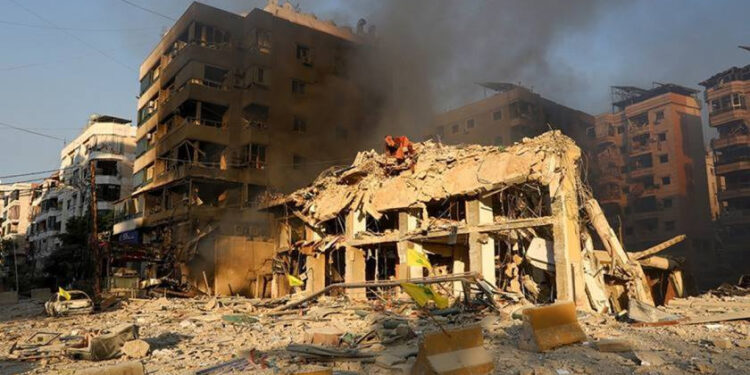 سقوط عدد من المصابين والشـ ـ ـهداء في غارة إسرائيلية على لبنان