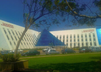 استثمارات البنية التحتية للاتصالات في مصر: 3 مليارات دولار لتطوير الشبكات