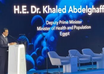 وزير الصحة يدعو للعمل الجماعي لتوريث الأجيال القادمة عالمًا أكثر صحة وأمان